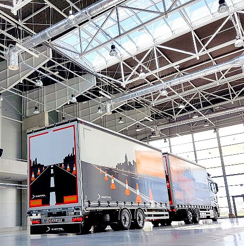 Rodzaje naczep oraz przyczep do aut ciężarowych